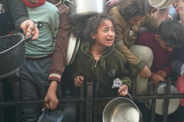 People receiving emergency food aid